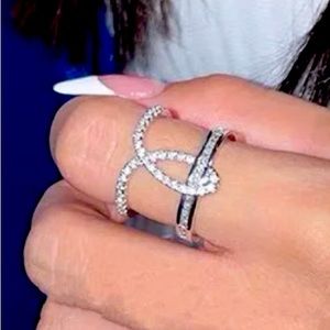 ✨✨Infinity Band Ring✨Adjustable✨✨